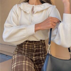 Women's Cream Sweater with Peter Pan Collar